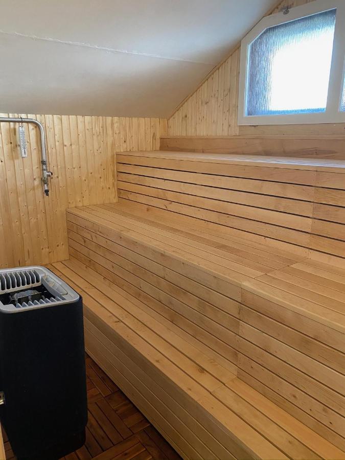 Kalvs Skolhus 호스텔 외부 사진